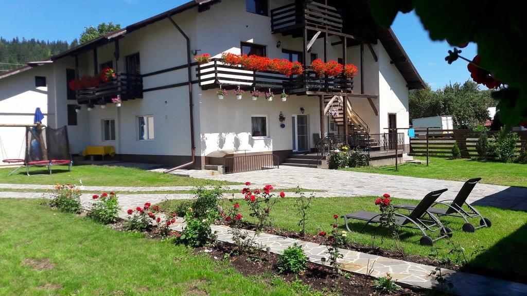 Casa Carmen Hotel Dorna Arini Eksteriør billede